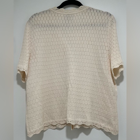 St. John Collection knit top - Picture 2 of 3